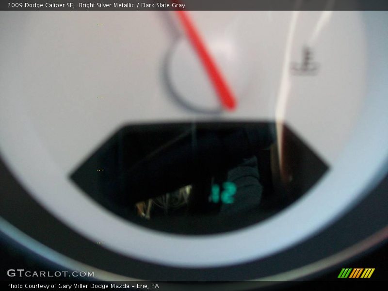 Bright Silver Metallic / Dark Slate Gray 2009 Dodge Caliber SE