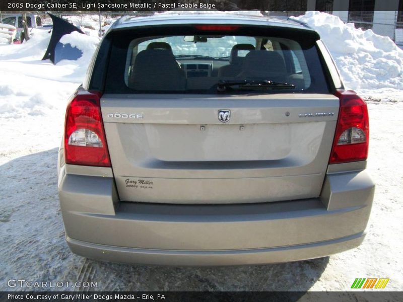 Light Sandstone Metallic / Pastel Pebble Beige 2009 Dodge Caliber SE