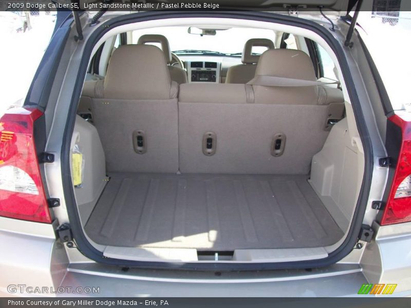 Light Sandstone Metallic / Pastel Pebble Beige 2009 Dodge Caliber SE