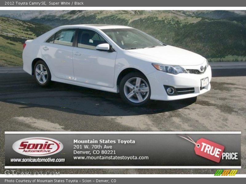 Super White / Black 2012 Toyota Camry SE