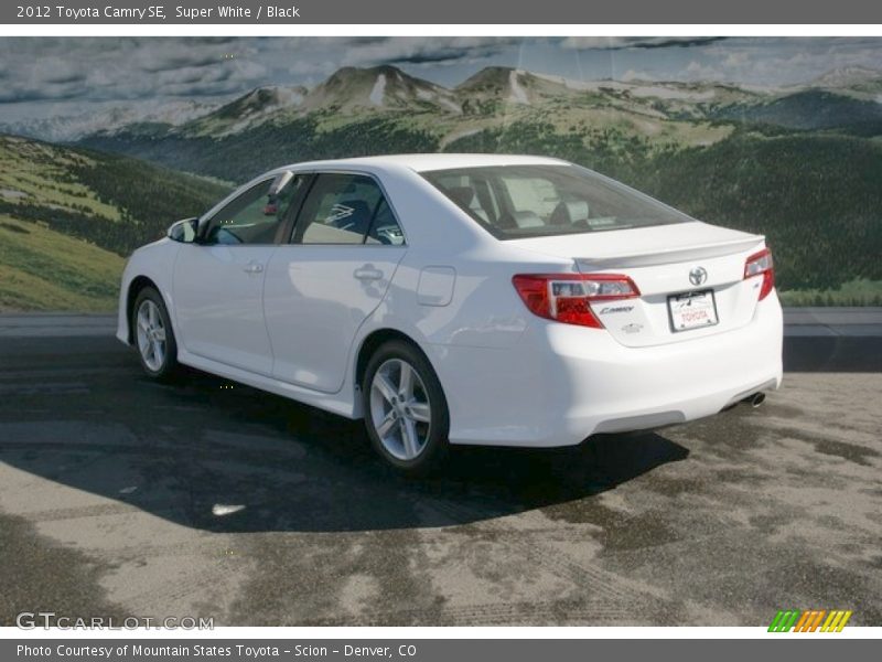 Super White / Black 2012 Toyota Camry SE