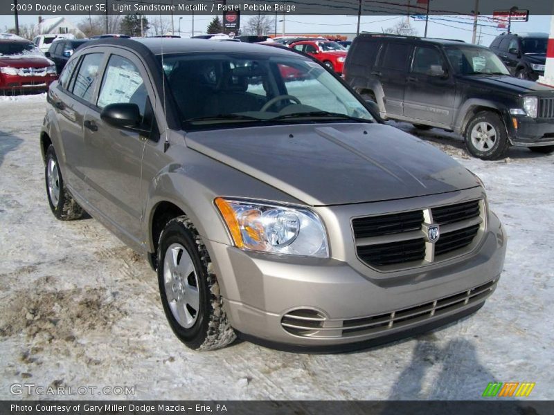 Light Sandstone Metallic / Pastel Pebble Beige 2009 Dodge Caliber SE