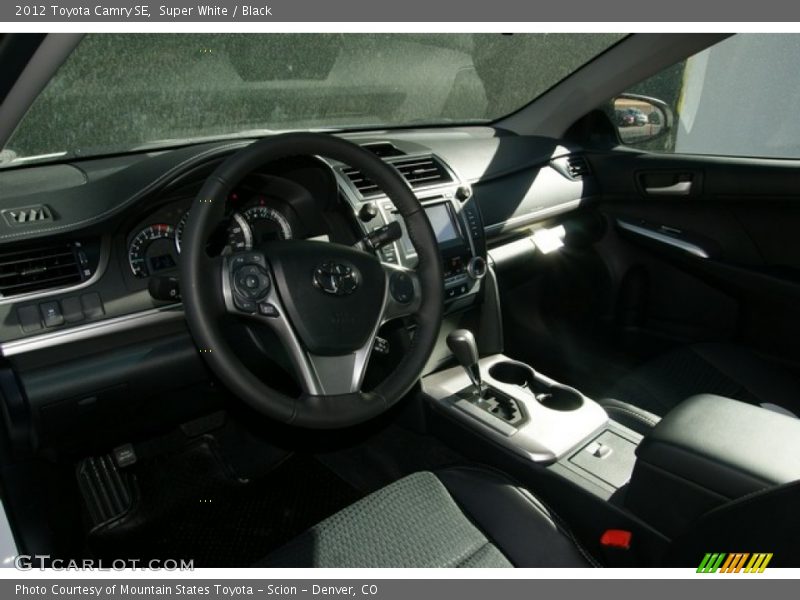 Super White / Black 2012 Toyota Camry SE