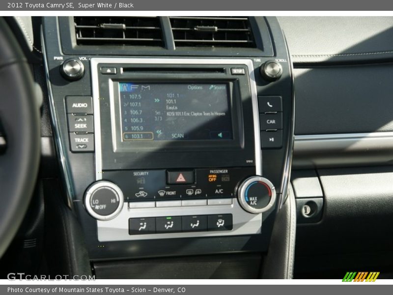 Super White / Black 2012 Toyota Camry SE