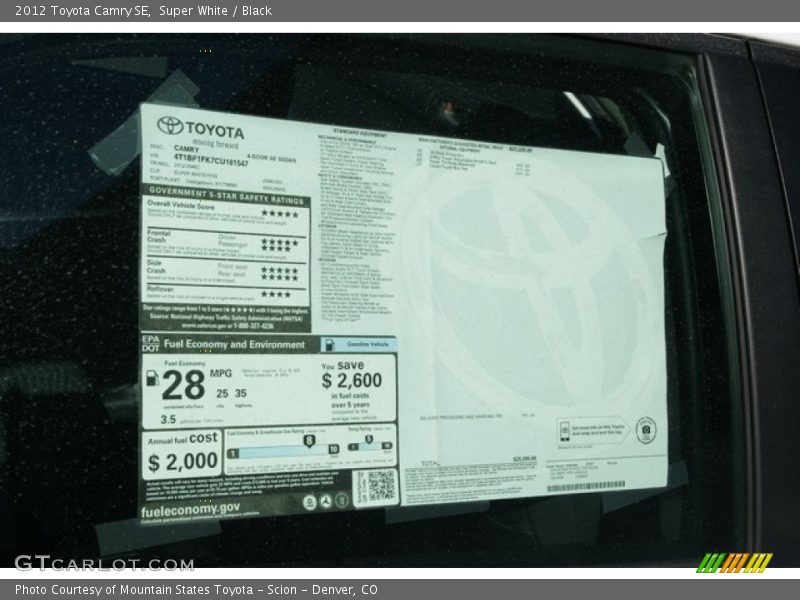 Super White / Black 2012 Toyota Camry SE