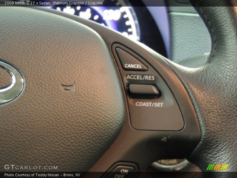 Controls of 2009 G 37 x Sedan