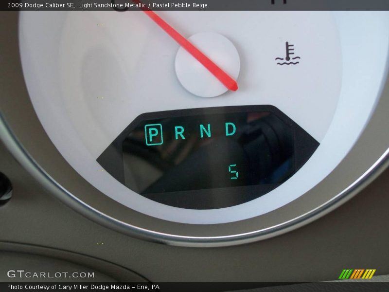Light Sandstone Metallic / Pastel Pebble Beige 2009 Dodge Caliber SE