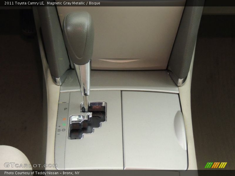 Magnetic Gray Metallic / Bisque 2011 Toyota Camry LE