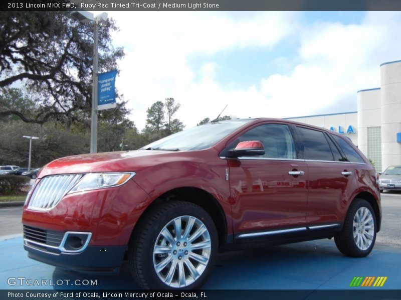Front 3/4 View of 2013 MKX FWD
