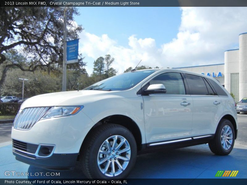 Front 3/4 View of 2013 MKX FWD