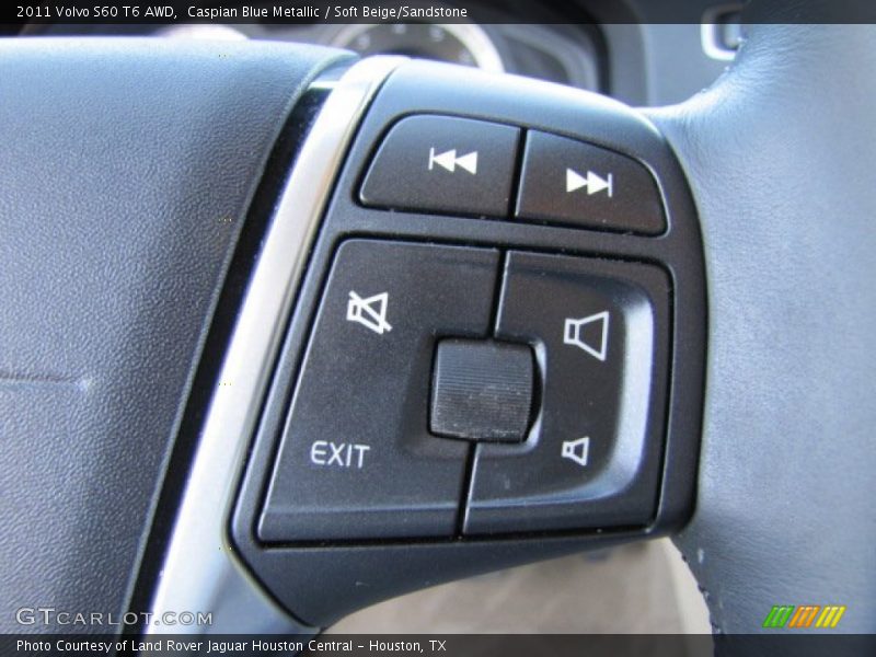 Controls of 2011 S60 T6 AWD