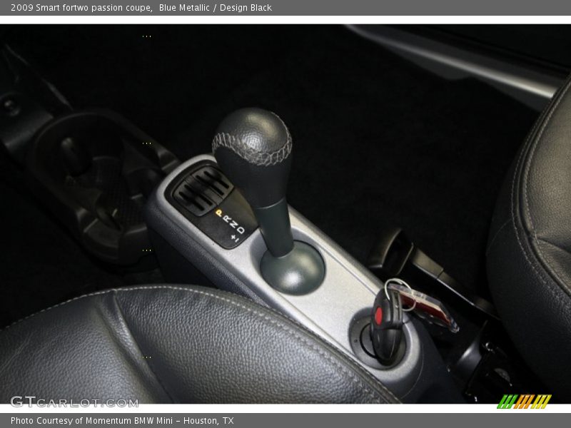 Blue Metallic / Design Black 2009 Smart fortwo passion coupe
