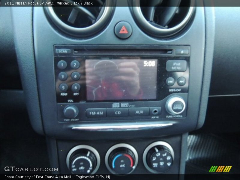 Controls of 2011 Rogue SV AWD