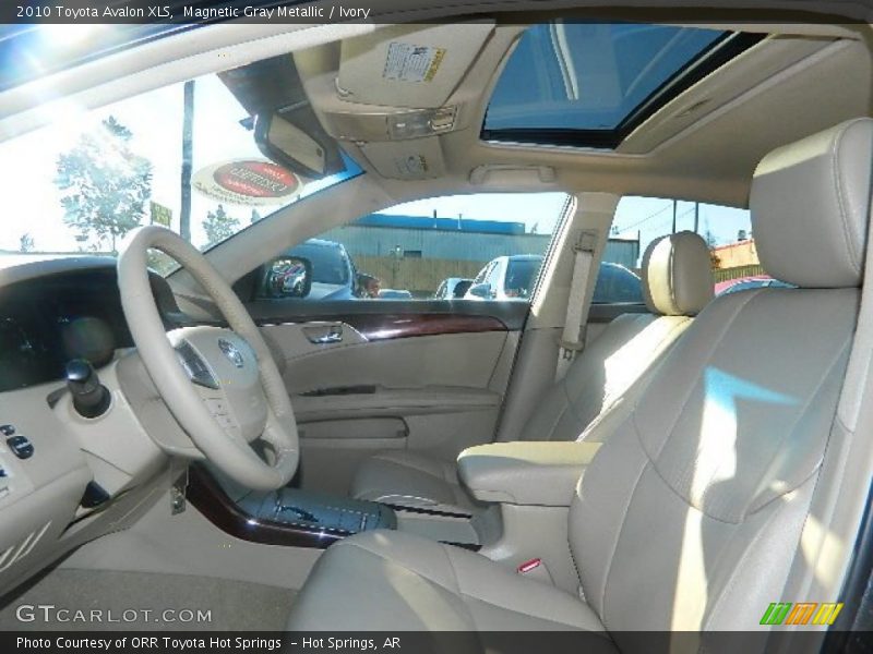 Magnetic Gray Metallic / Ivory 2010 Toyota Avalon XLS
