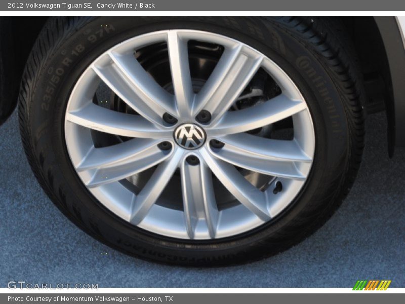 Candy White / Black 2012 Volkswagen Tiguan SE