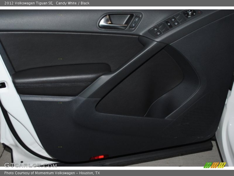 Candy White / Black 2012 Volkswagen Tiguan SE