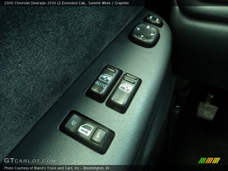 Summit White / Graphite 2000 Chevrolet Silverado 1500 LS Extended Cab