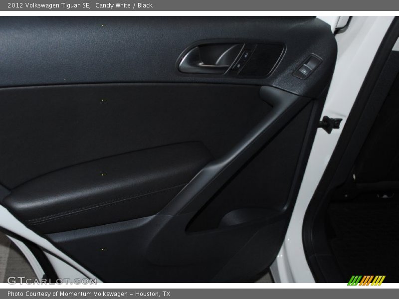 Candy White / Black 2012 Volkswagen Tiguan SE