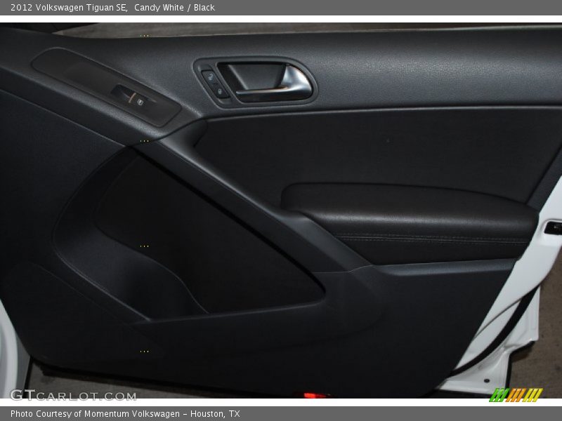 Candy White / Black 2012 Volkswagen Tiguan SE