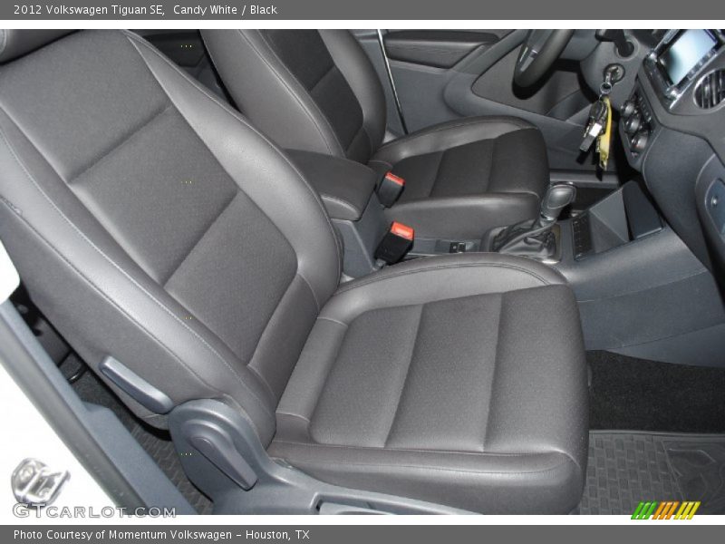 Candy White / Black 2012 Volkswagen Tiguan SE