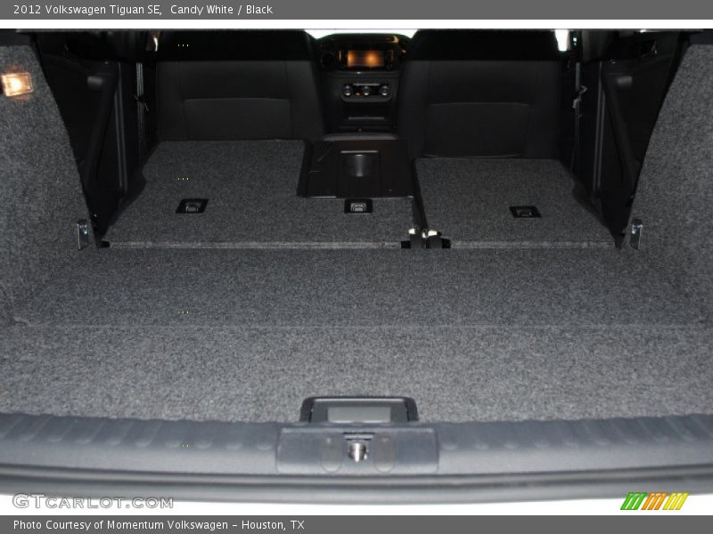 Candy White / Black 2012 Volkswagen Tiguan SE