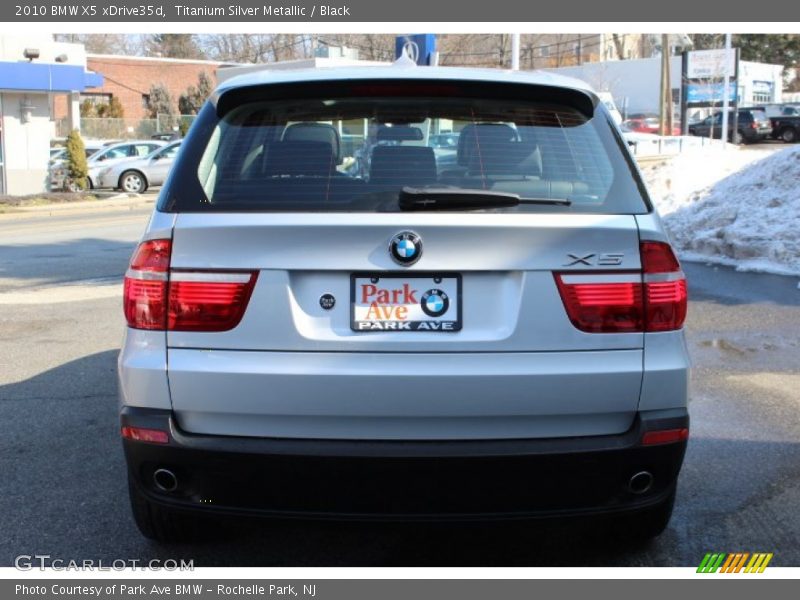 Titanium Silver Metallic / Black 2010 BMW X5 xDrive35d