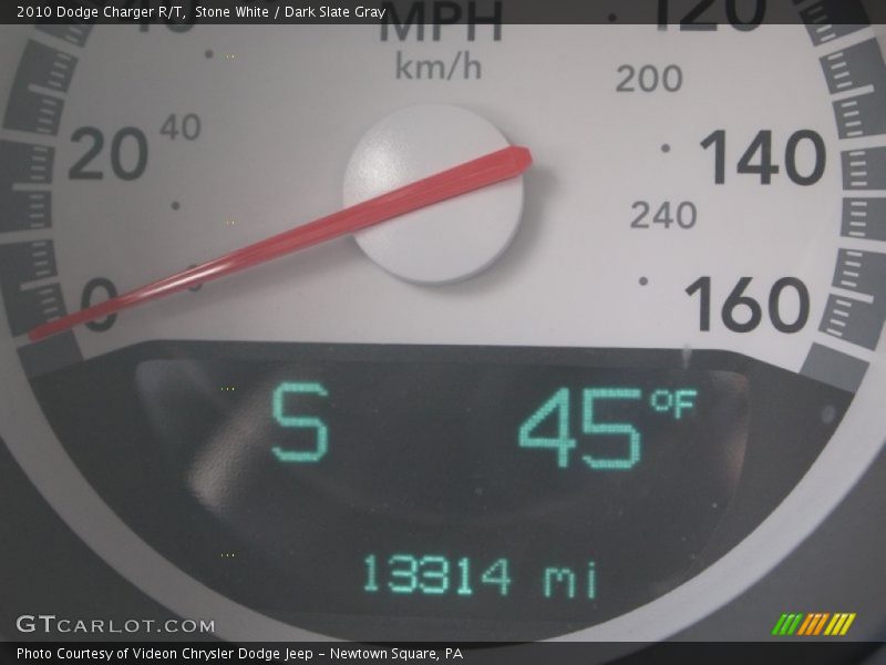 Stone White / Dark Slate Gray 2010 Dodge Charger R/T