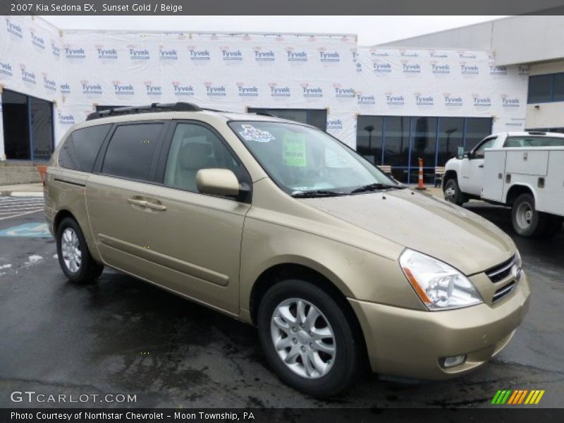 Front 3/4 View of 2007 Sedona EX