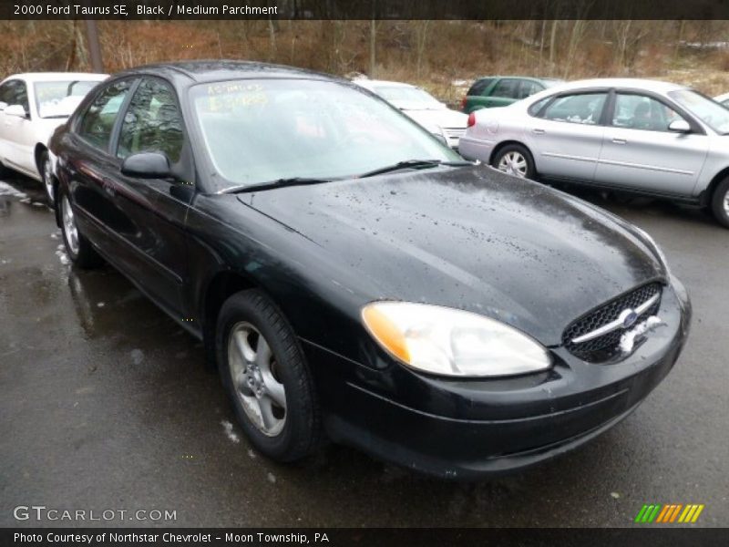 Black / Medium Parchment 2000 Ford Taurus SE