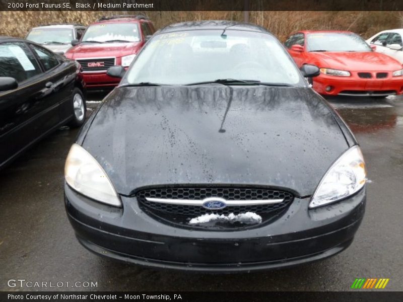 Black / Medium Parchment 2000 Ford Taurus SE