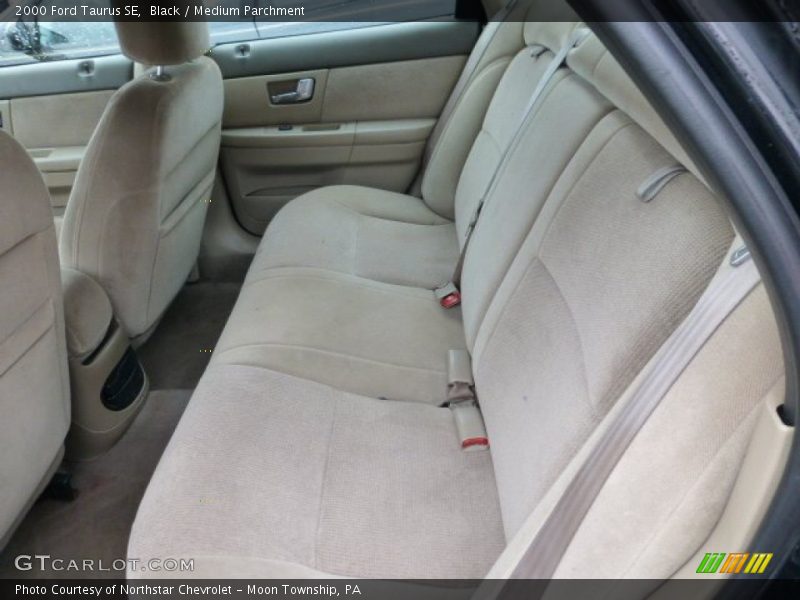 Rear Seat of 2000 Taurus SE
