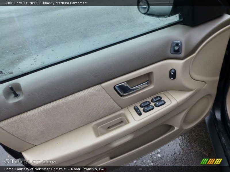 Black / Medium Parchment 2000 Ford Taurus SE