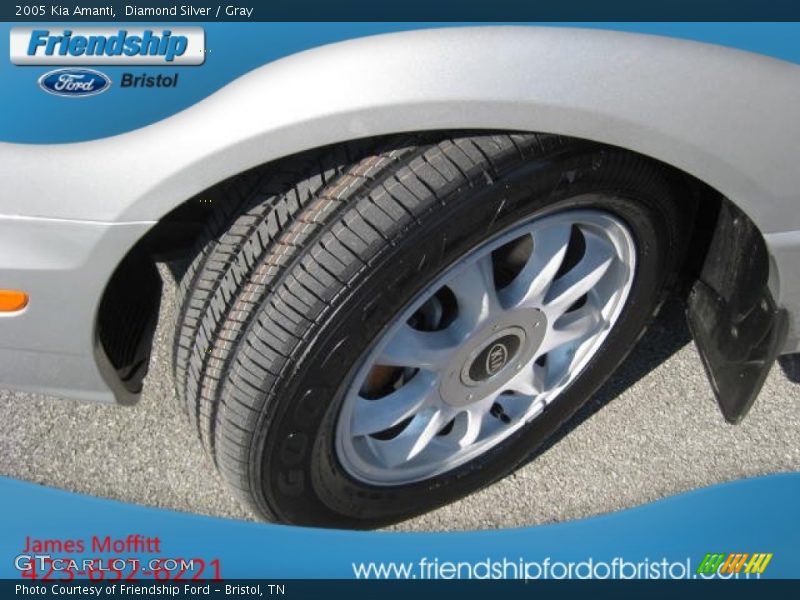 Diamond Silver / Gray 2005 Kia Amanti