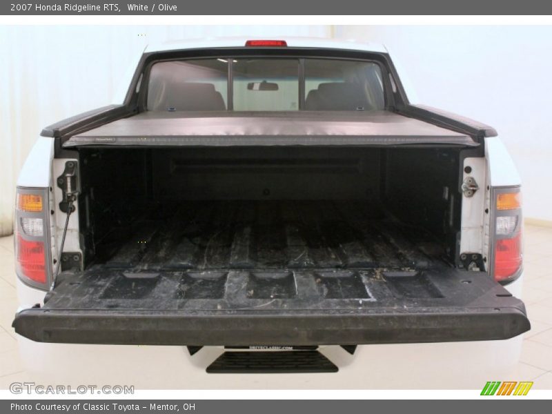 White / Olive 2007 Honda Ridgeline RTS