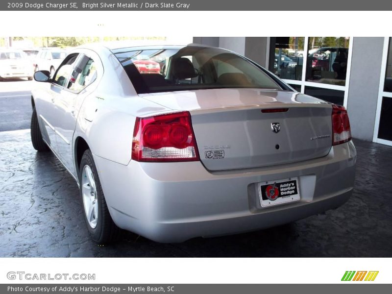 Bright Silver Metallic / Dark Slate Gray 2009 Dodge Charger SE