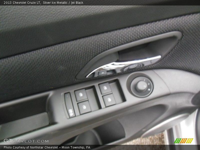 Silver Ice Metallic / Jet Black 2013 Chevrolet Cruze LT