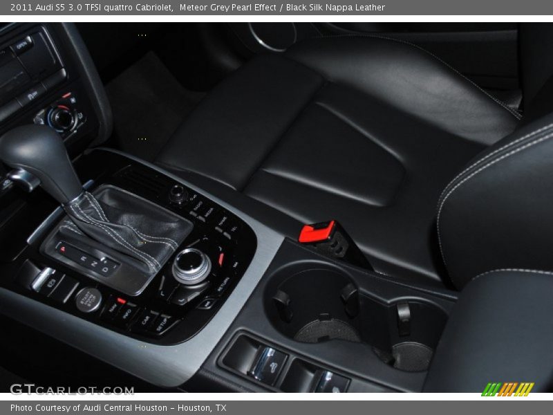 Meteor Grey Pearl Effect / Black Silk Nappa Leather 2011 Audi S5 3.0 TFSI quattro Cabriolet