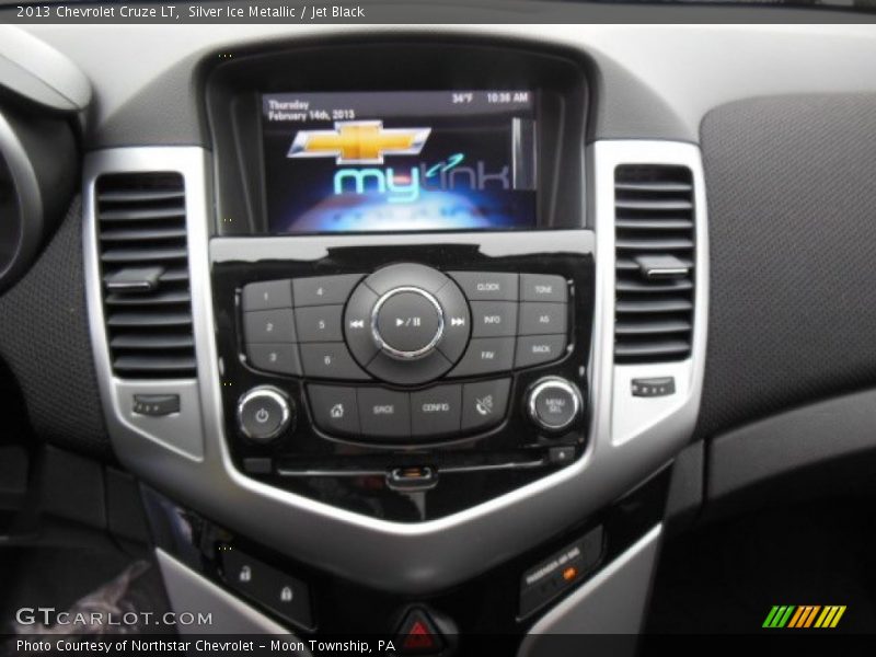 Silver Ice Metallic / Jet Black 2013 Chevrolet Cruze LT