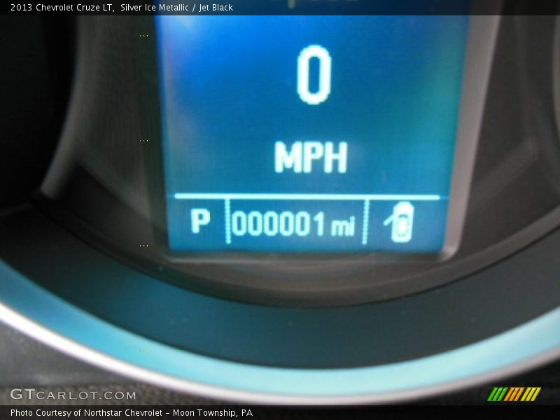 Silver Ice Metallic / Jet Black 2013 Chevrolet Cruze LT