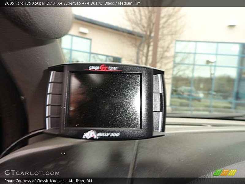 Black / Medium Flint 2005 Ford F350 Super Duty FX4 SuperCab 4x4 Dually