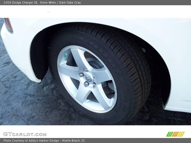 Stone White / Dark Slate Gray 2009 Dodge Charger SE