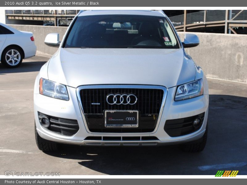 Ice Silver Metallic / Black 2010 Audi Q5 3.2 quattro