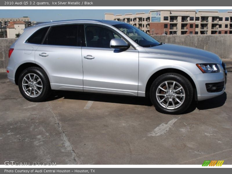  2010 Q5 3.2 quattro Ice Silver Metallic