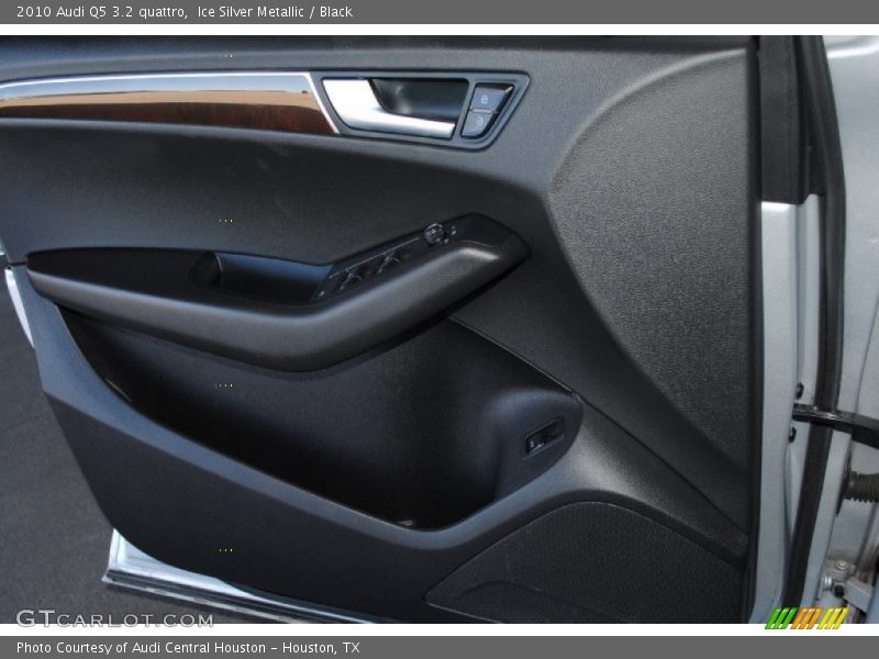 Door Panel of 2010 Q5 3.2 quattro