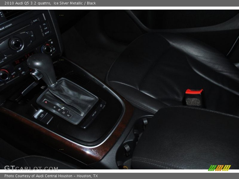 Ice Silver Metallic / Black 2010 Audi Q5 3.2 quattro