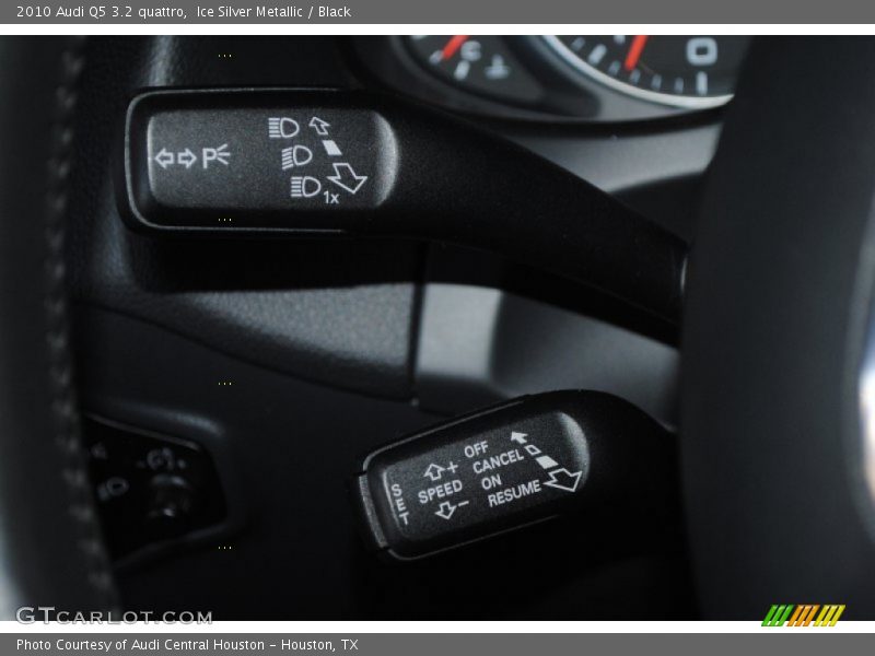 Ice Silver Metallic / Black 2010 Audi Q5 3.2 quattro