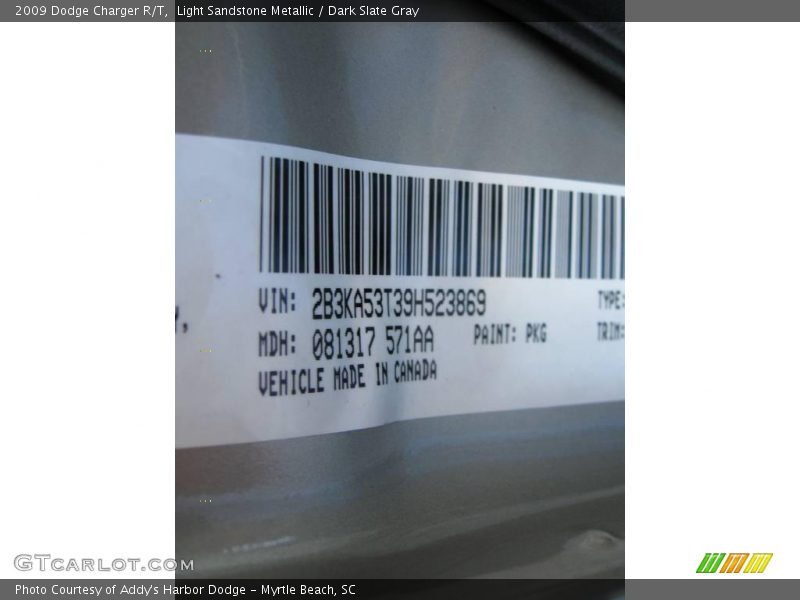 Light Sandstone Metallic / Dark Slate Gray 2009 Dodge Charger R/T