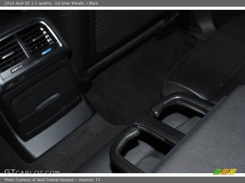 Ice Silver Metallic / Black 2010 Audi Q5 3.2 quattro