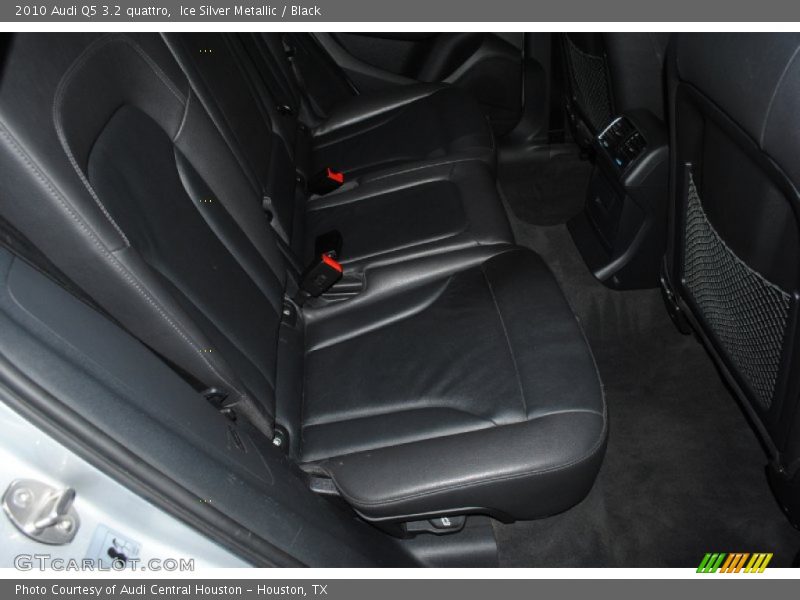 Ice Silver Metallic / Black 2010 Audi Q5 3.2 quattro