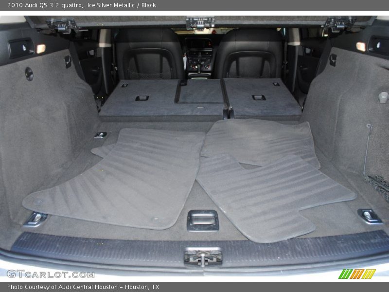  2010 Q5 3.2 quattro Trunk